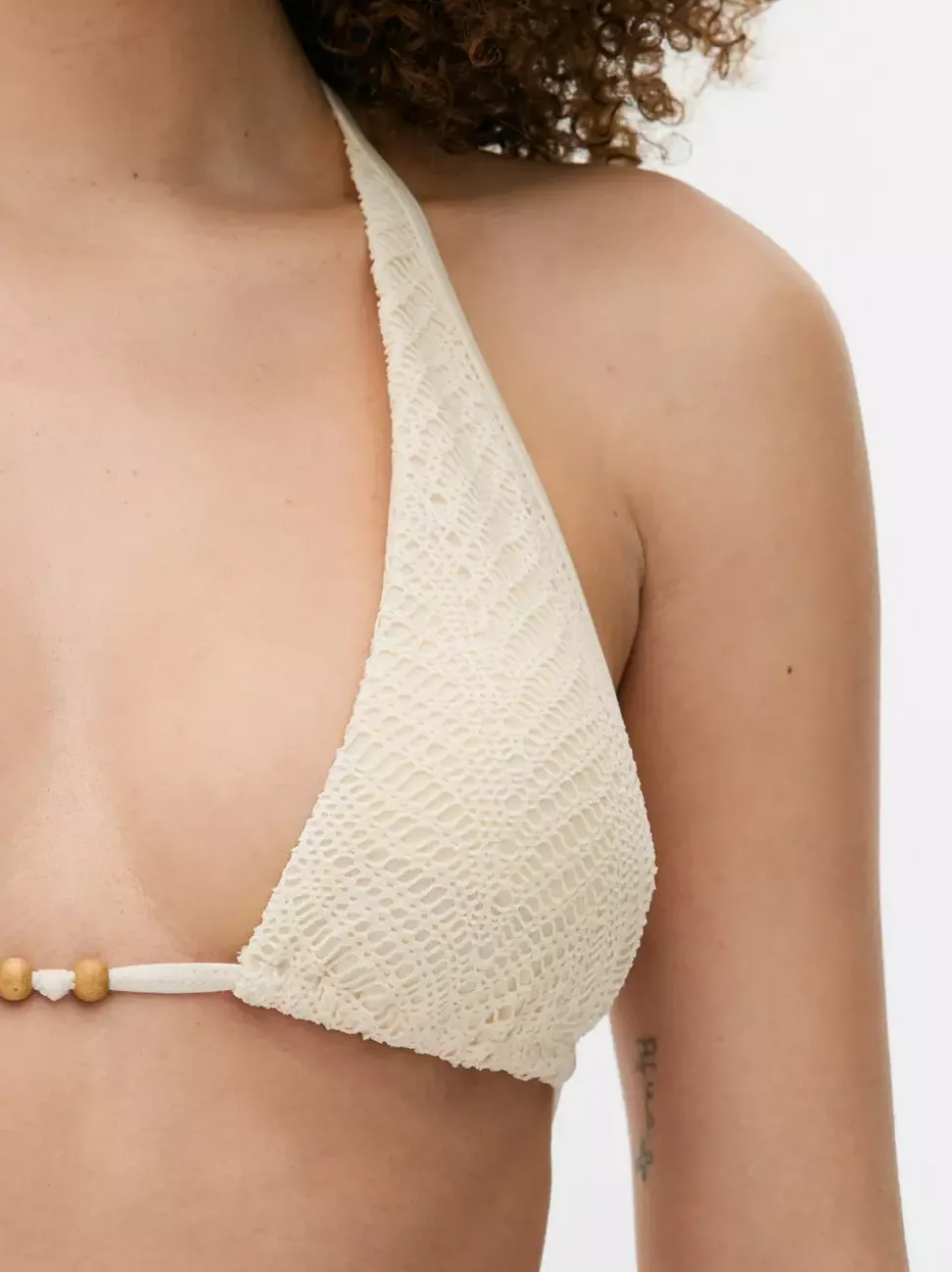 Szydełkowa góra od bikini wiązana przy szyi