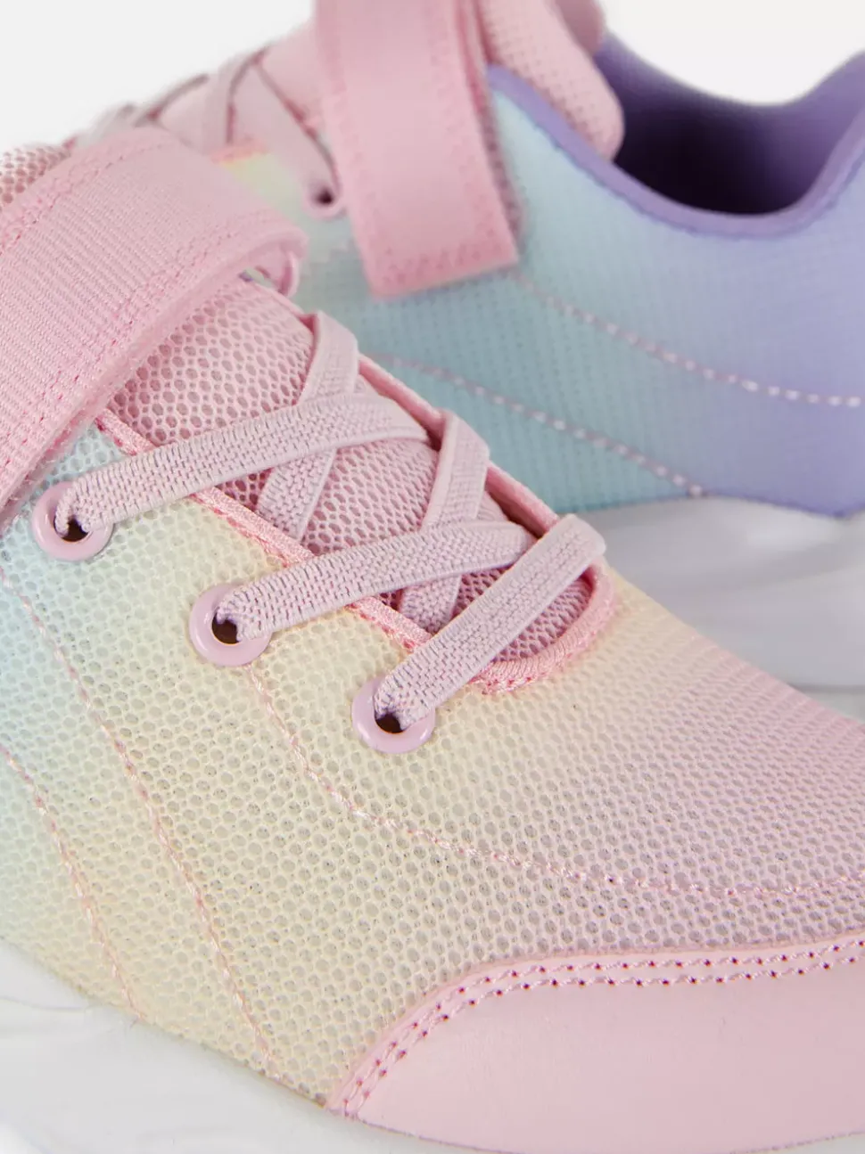 Tęczowe buty sportowe z niską cholewką