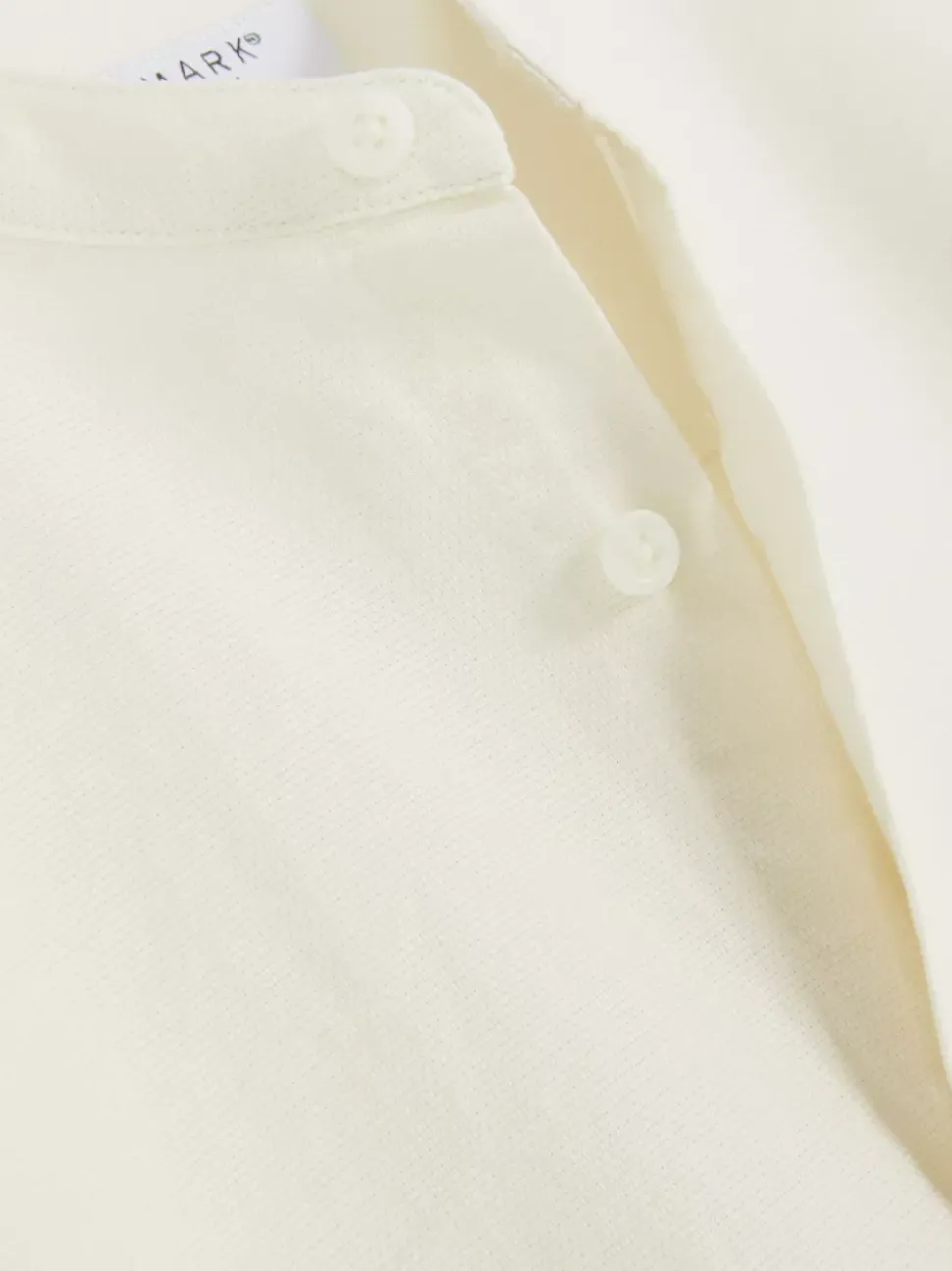 Teksturowana koszula ze stójką