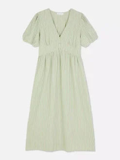 Teksturowana sukienka midi na guziki