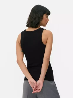 Top bez rękawów z głębokim dekoltem Essential