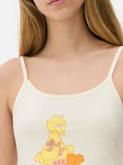 Top i szorty piżamowe z motywem Ulicy Sezamkowej