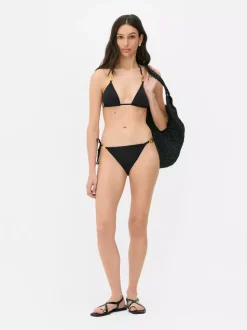 Trójkątna góra od bikini Paula Echevarría