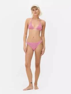 Trójkątna góra od bikini z marszczonego materiału