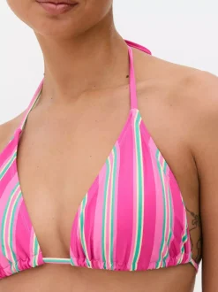 Trójkątna góra od bikini z nadrukiem