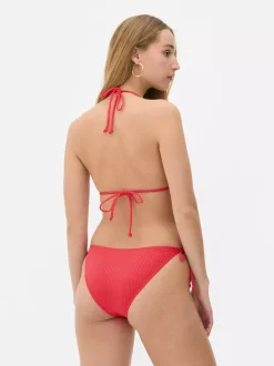 Trójkątna prążkowana góra od bikini