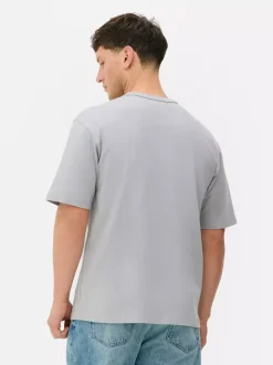 T-shirt o luźnym kroju