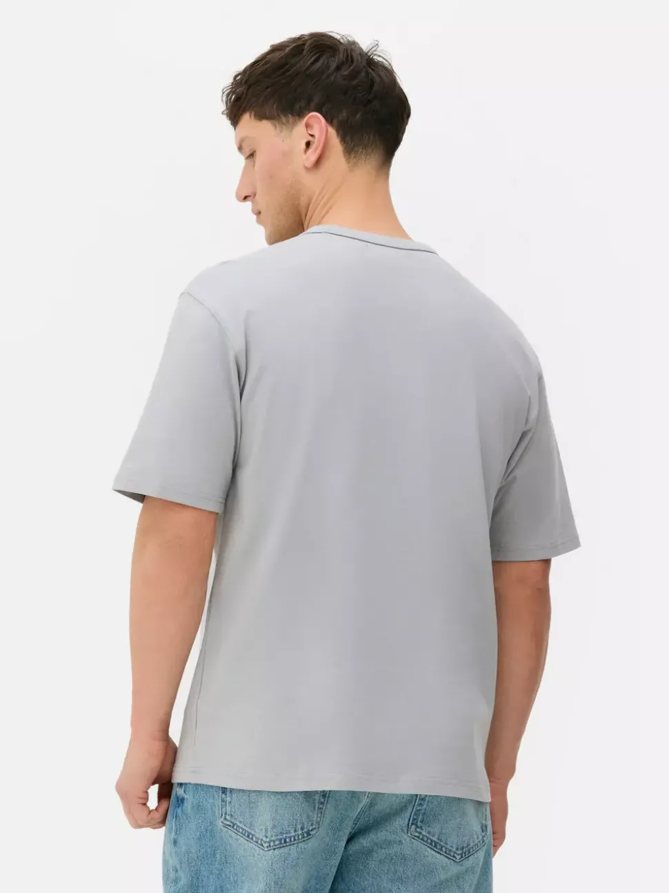 T-shirt o luźnym kroju