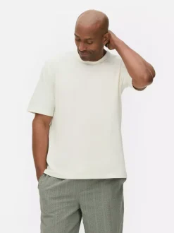 T-shirt o luźnym kroju