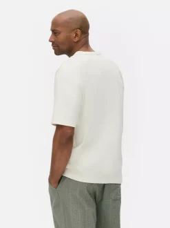 T-shirt o luźnym kroju