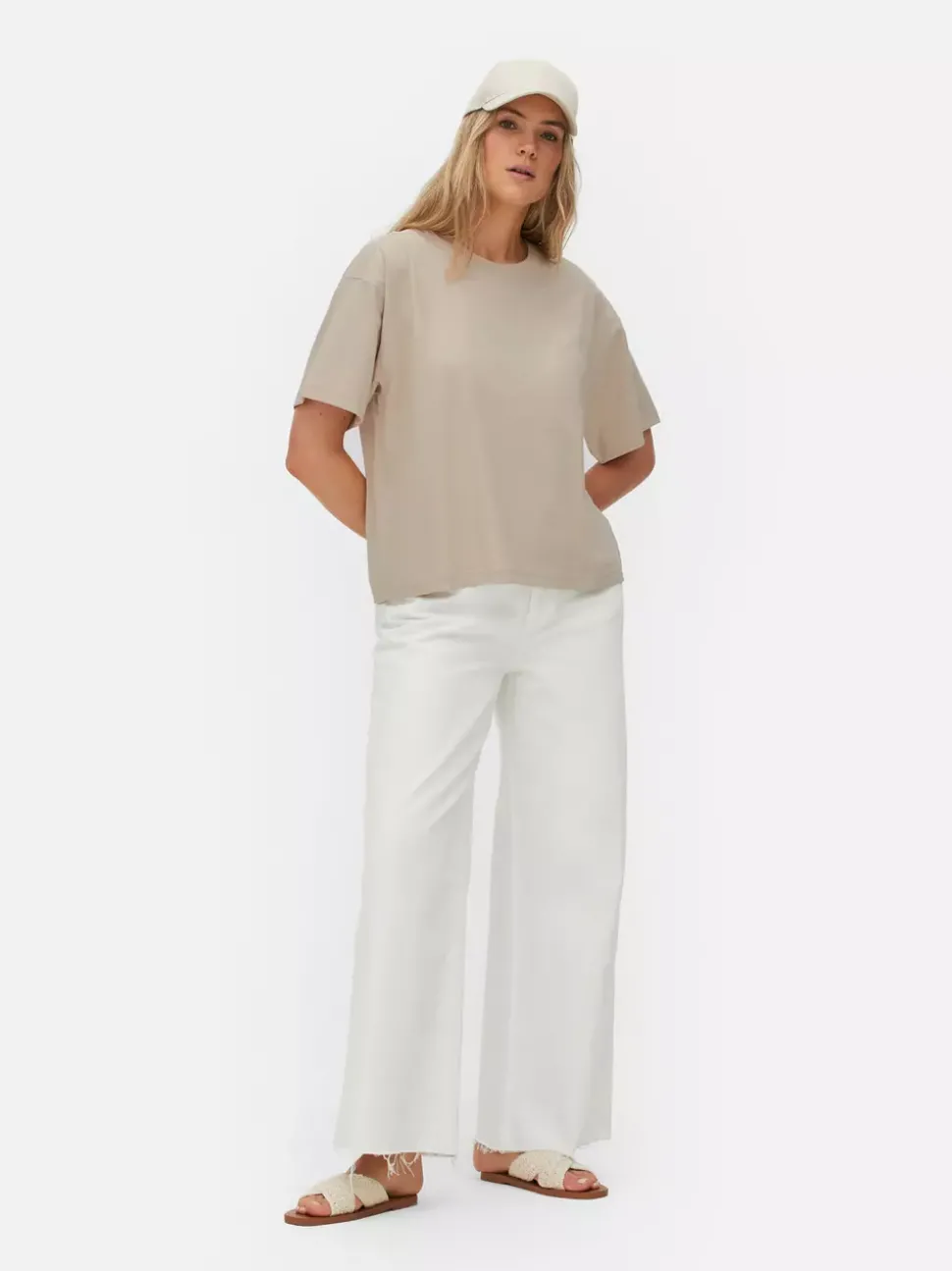 T-shirt oversize o kwadratowym kroju