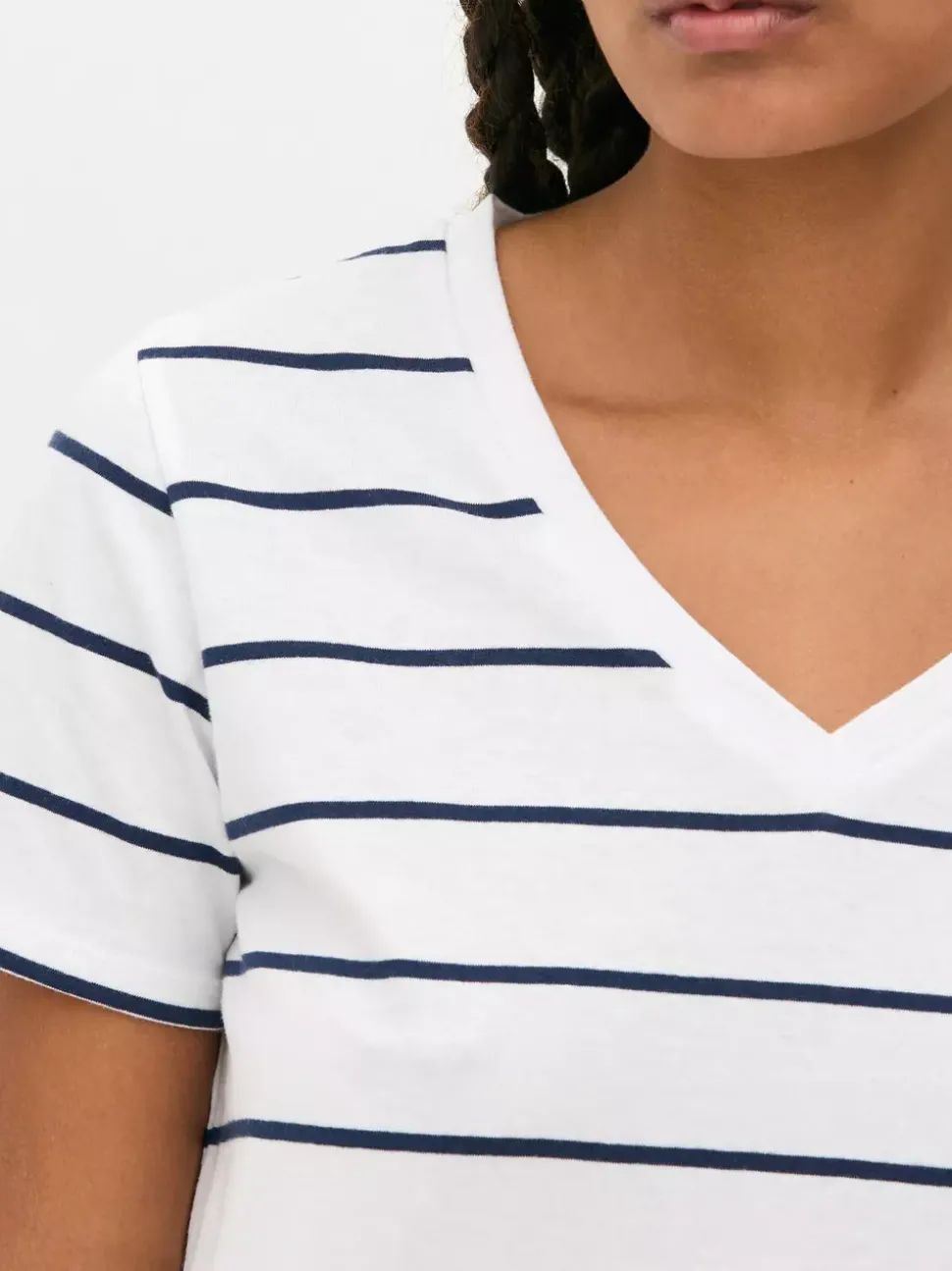 T-shirt w paski z dekoltem w serek