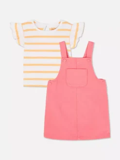 T-Shirt w paski z falbanką i sukienka ogrodniczka