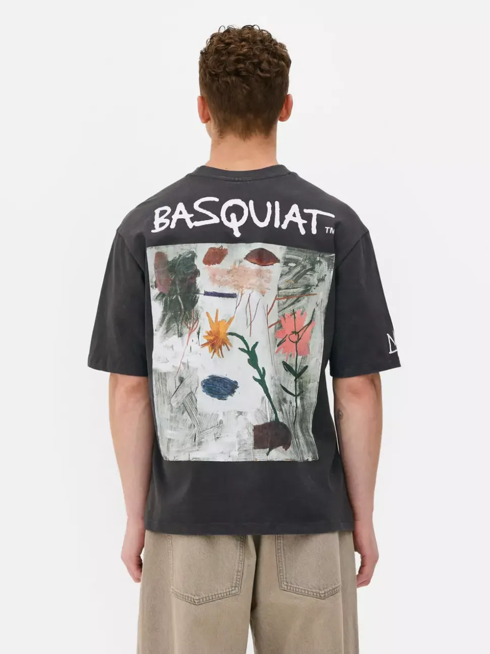 T-shirt z efektem sprania i motywem obrazu Basquiata