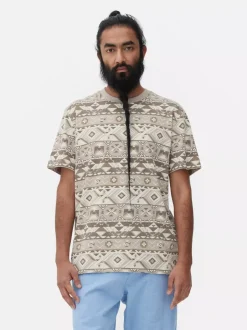 T-shirt z geometrycznym nadrukiem