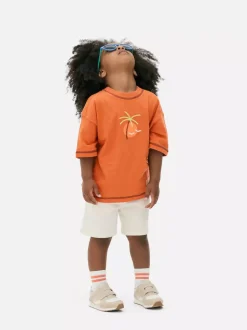 T-shirt z haftowaną grafiką i kontrastowymi szwami