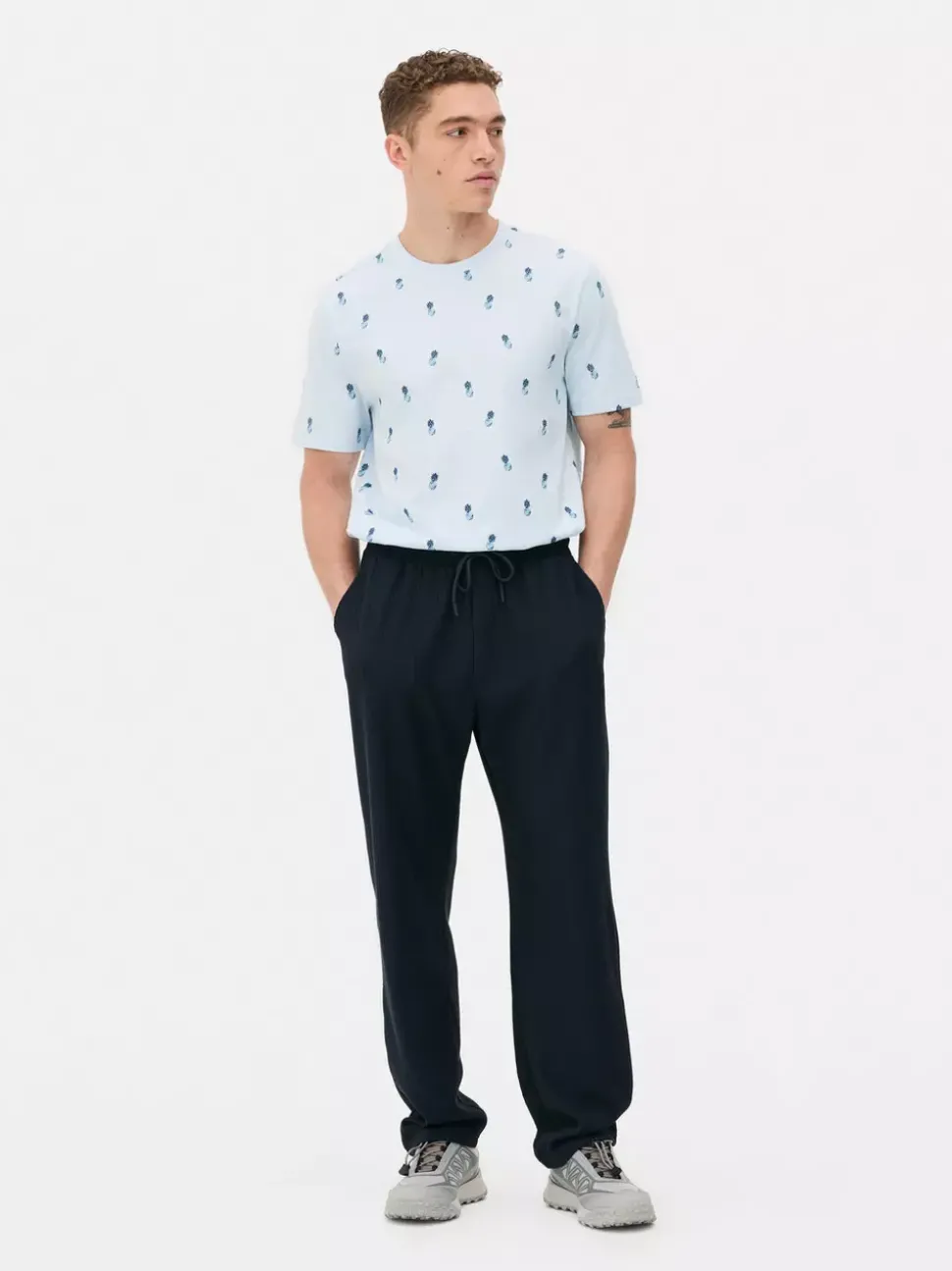 T-shirt z krótkim rękawem w drobne ananasy