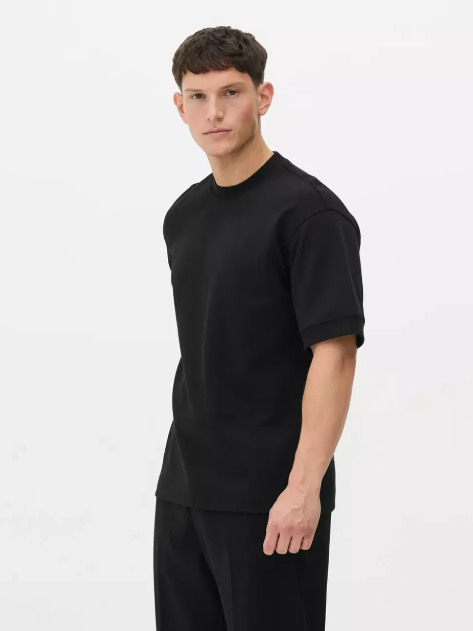 T-shirt ze ściągaczami w rękawach Kem