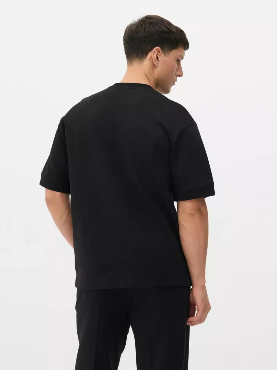 T-shirt ze ściągaczami w rękawach Kem