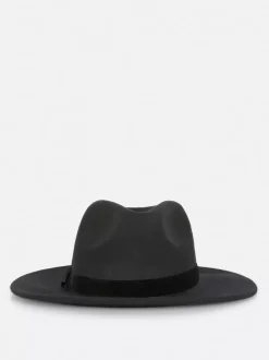 Wełniany kapelusz typu fedora