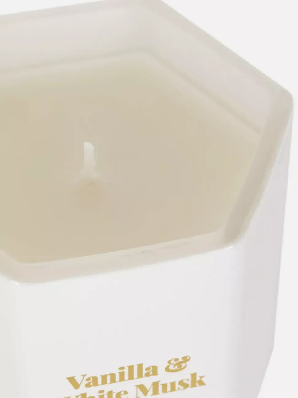 Świeca wotywna w sześciokątnym pojemniku