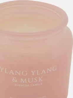 Świeca zapachowa w słoiku z pokrywką