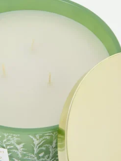 Świeca zapachowa z trzema knotami w jesiennym słoiku