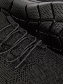 Wsuwane buty sportowe z siateczki