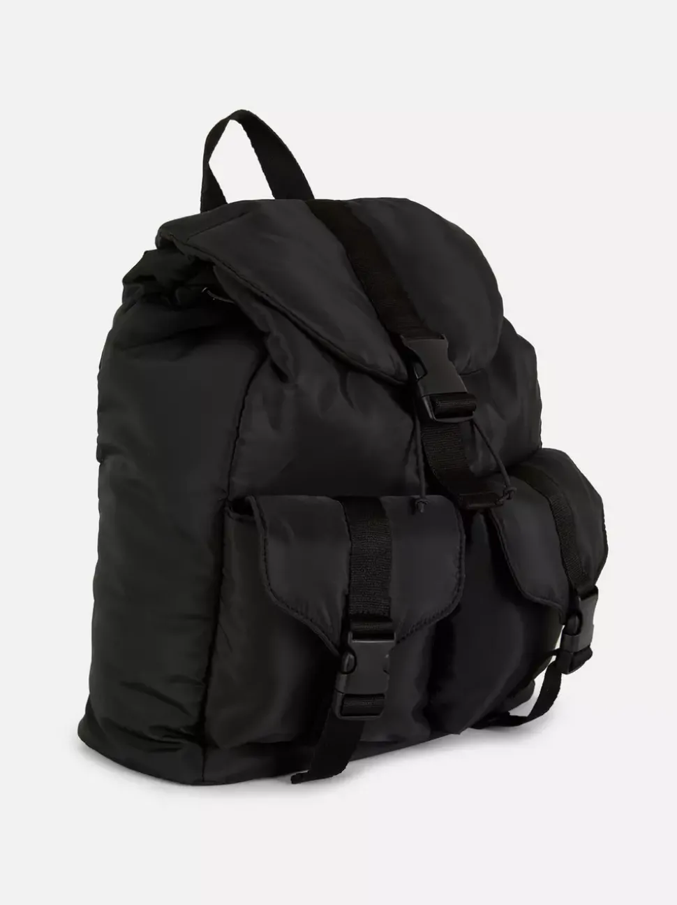 Wyściełany plecak z wieloma kieszeniami