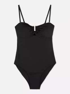 Wysmuklający kostium kąpielowy na ramiączkach