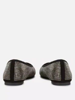 Zdobione szerokie baleriny z kwadratowym noskiem