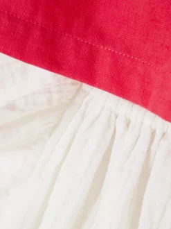 Zestaw z szydełkową bluzką i szortami